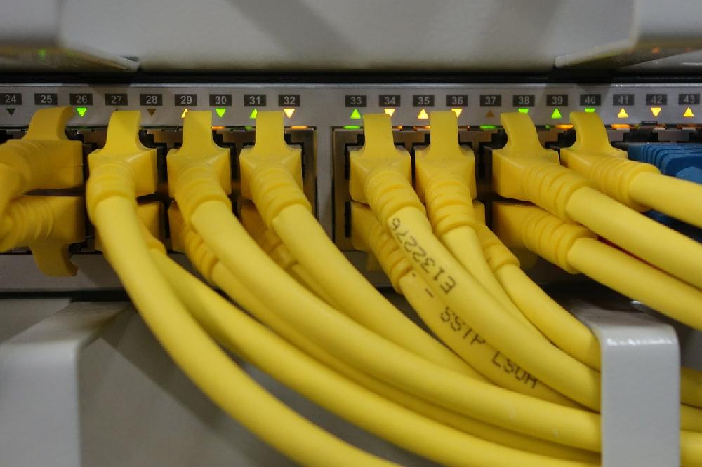 Przejście kablowe - jakie standardy powinno spełniać?